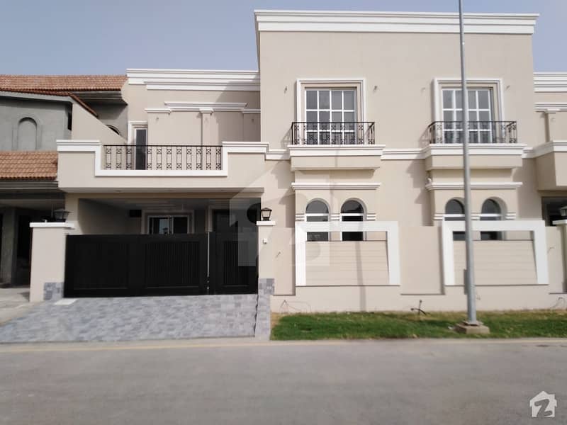 گرین آرچرڈ لوئر کینال روڈ فیصل آباد میں 5 مرلہ مکان 1.25 کروڑ میں برائے فروخت۔