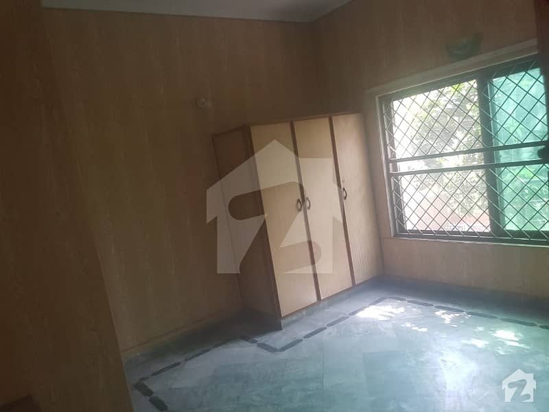 Upper Portion In Wapda Town Phase 1 - Block G2 For Rent