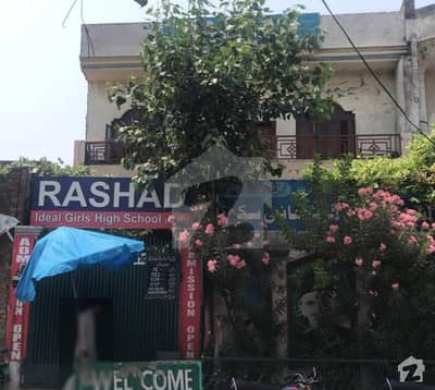 چائنہ سکیم ۔ بلاک ڈی1 چائنہ سکیم لاہور میں 8 کمروں کا 10 مرلہ مکان 1.5 کروڑ میں برائے فروخت۔