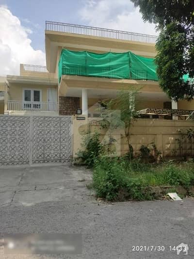 Prime Located House Measuring 400 Sq Yards F-6-1 Islamabad