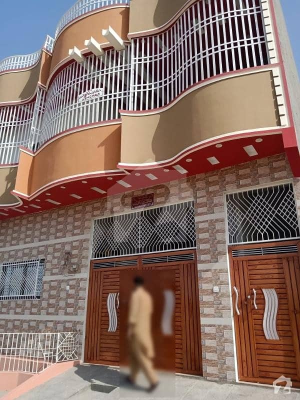 گلشنِ حدید - فیز 2 گلشنِ حدید بِن قاسم ٹاؤن کراچی میں 10 کمروں کا 10 مرلہ مکان 1.7 کروڑ میں برائے فروخت۔