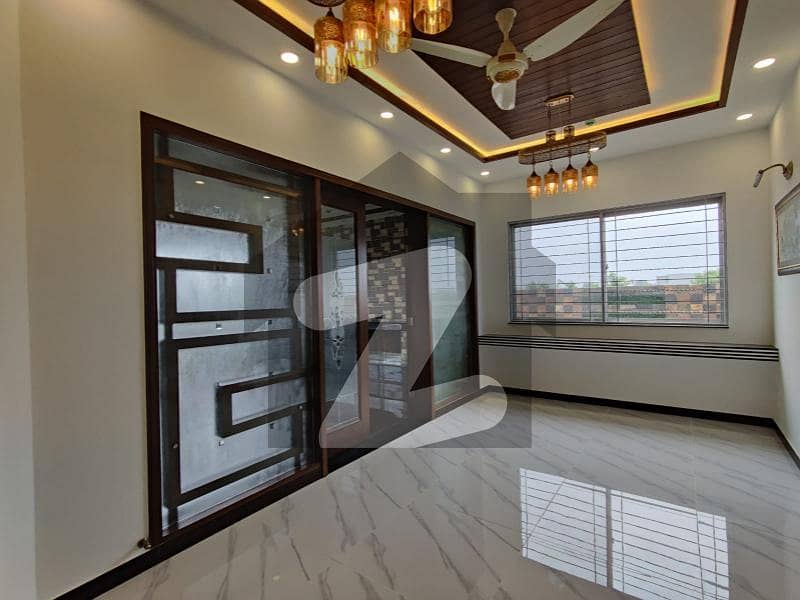 1 KANAL DESIGNERS HOUSE FOR SALE BY INVESTORS ESTATE IN DHA PHASE 7