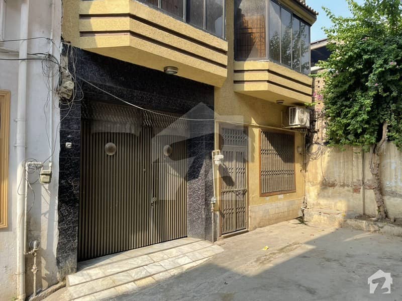 In Faqeerabad 1125 Square Feet House For Sale