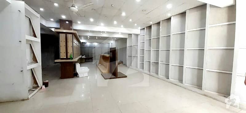 Showroom Available For Rent