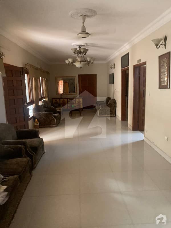 Bungalow For Sale At Clifton Block 5