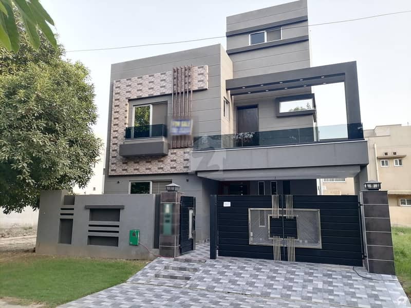 Own A House In 10 Marla Lahore