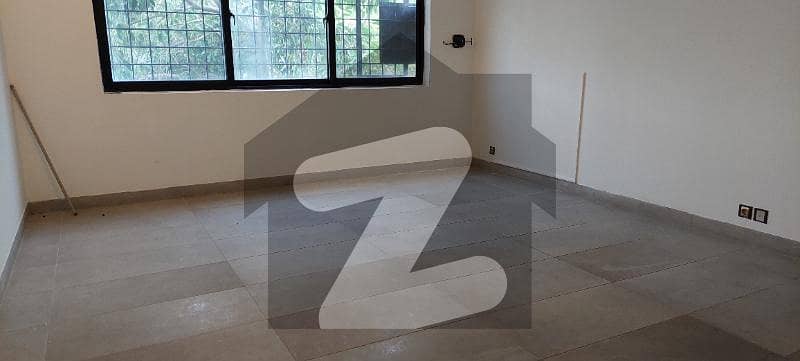 ایف ۔ 7 اسلام آباد میں 8 کمروں کا 2.33 کنال مکان 10.25 لاکھ میں کرایہ پر دستیاب ہے۔