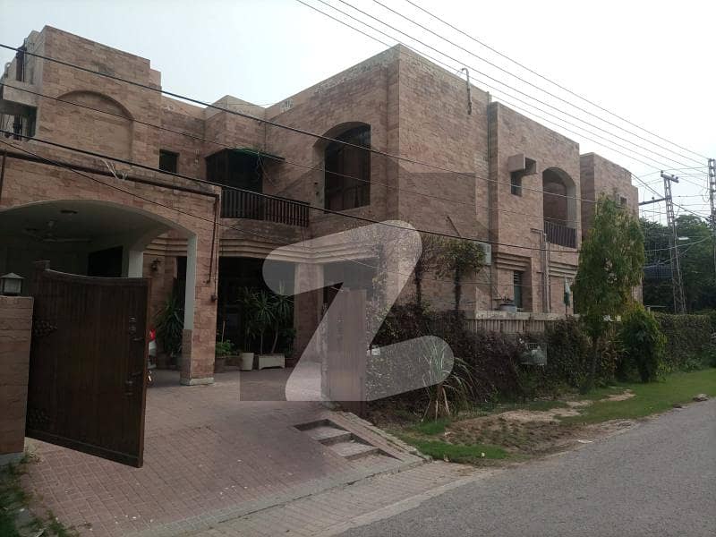 ڈی ایچ اے فیز 3 ڈیفنس (ڈی ایچ اے) لاہور میں 5 کمروں کا 1 کنال مکان 6.5 کروڑ میں برائے فروخت۔