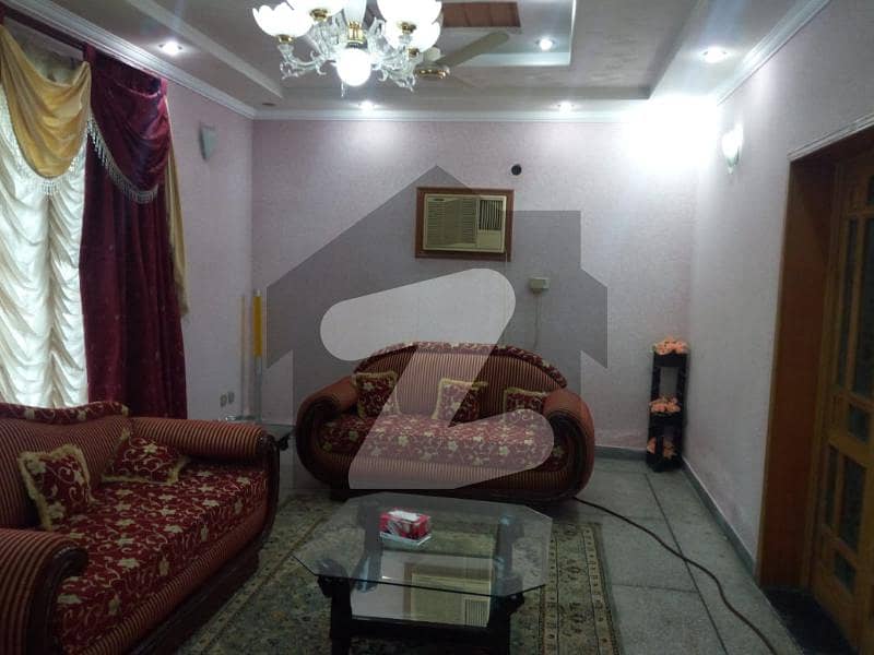 1 Kanal Beautiful House Available For Sale