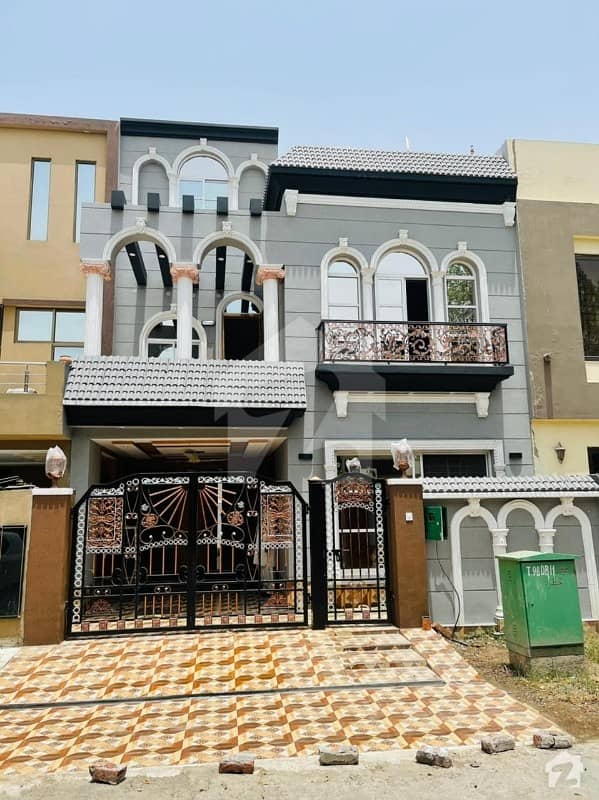 5 Marla House For Sale Brand New In Sector D Bahria Town
