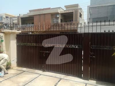 نشیمنِ اقبال فیز 1 نشیمنِ اقبال لاہور میں 5 کمروں کا 1 کنال مکان 3.8 کروڑ میں برائے فروخت۔ نشیمنِ اقبال فیز 1 نشیمنِ اقبال لاہور میں 5 کمروں کا 1 کنال مکان 3.8 کروڑ میں برائے فروخت۔