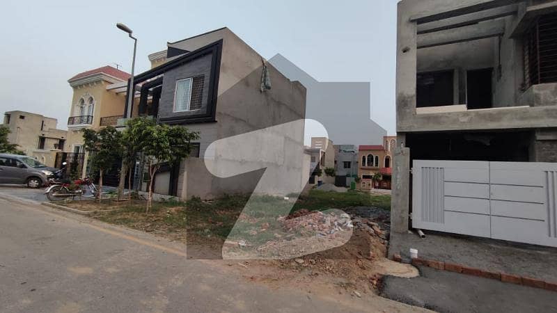 5 Marla Plot For Sale In Bahria Town Lahore Excellent Location