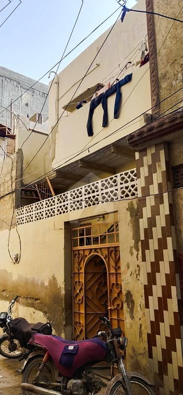 محمود آباد جمشید ٹاؤن کراچی میں 4 کمروں کا 3 مرلہ مکان 83 لاکھ میں برائے فروخت۔
