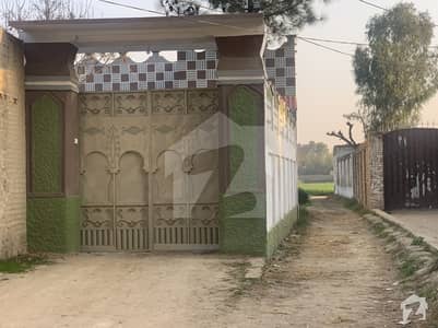 نوشہرہ ۔ مردان روڈ نوشہرہ میں 6 کمروں کا 5 مرلہ مکان 1.5 کروڑ میں برائے فروخت۔