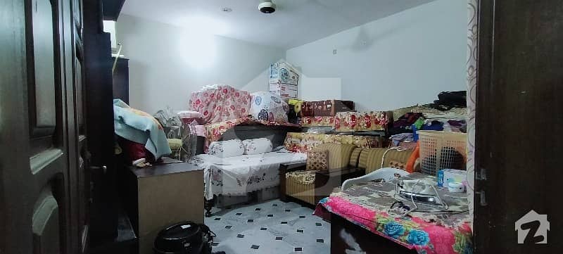 امر پورہ راولپنڈی میں 7 کمروں کا 7 مرلہ مکان 4.5 کروڑ میں برائے فروخت۔