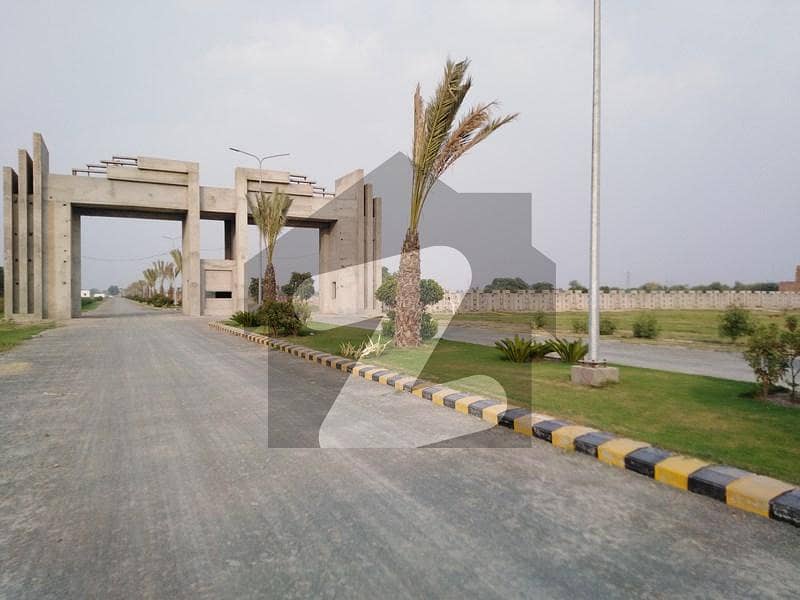 خیابانِ گارڈنز فیصل آباد میں 7 مرلہ رہائشی پلاٹ 33.5 لاکھ میں برائے فروخت۔