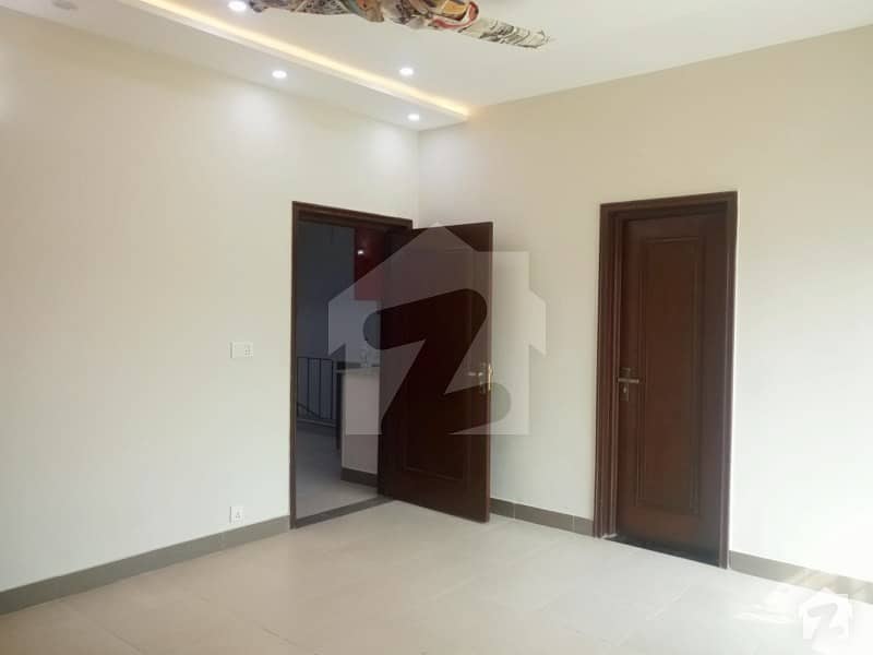Upper Portion Is Available For Rent In Paragon City