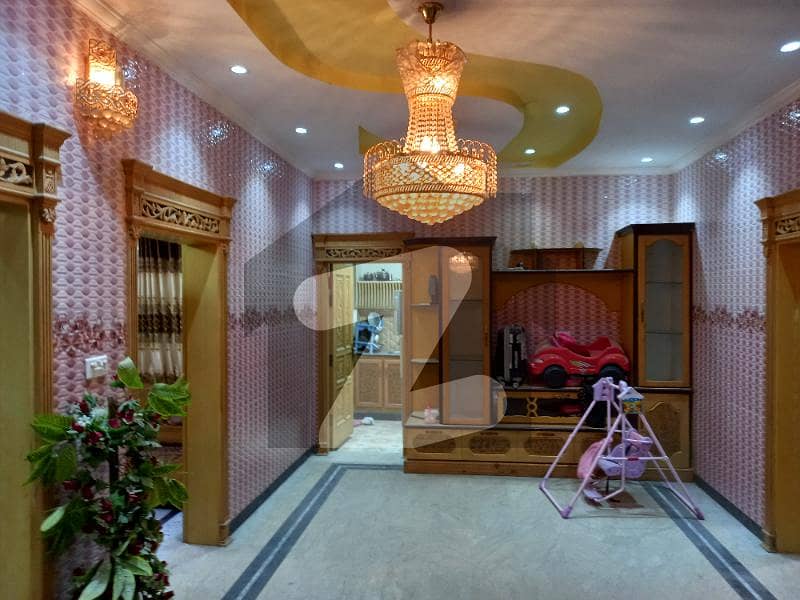 ارباب روڈ پشاور میں 7 کمروں کا 5 مرلہ مکان 1.9 کروڑ میں برائے فروخت۔