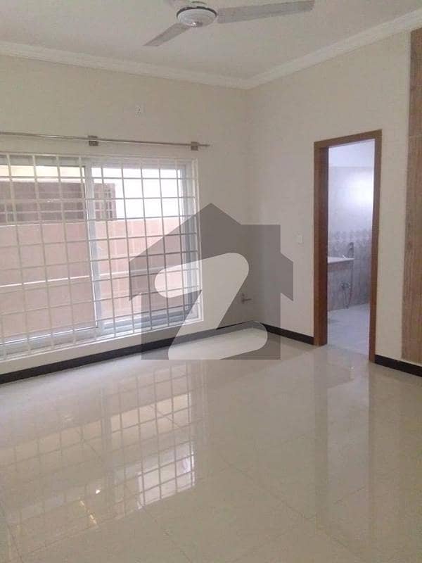7 Marla Independent Upper Portion For Rent in Gulraiz near Bahria Town