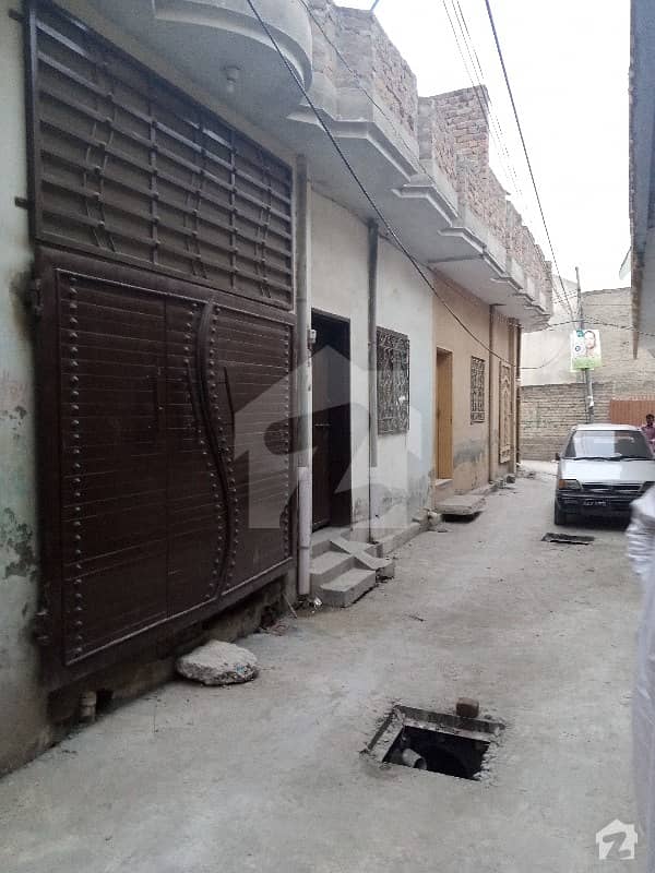 کلمہ چوک راولپنڈی میں 3 کمروں کا 5 مرلہ مکان 18 ہزار میں کرایہ پر دستیاب ہے۔