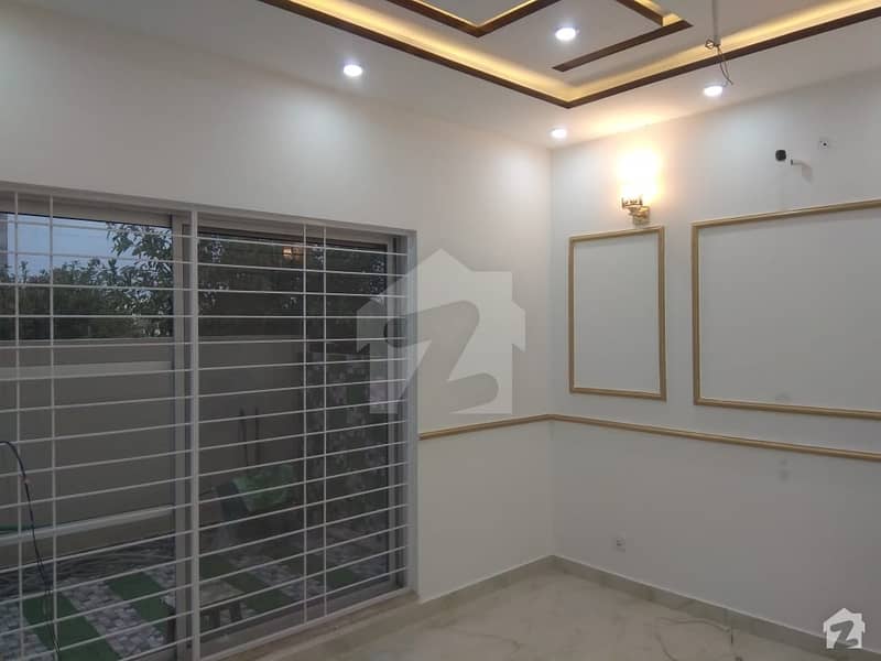 1 Kanal House In Stunning Formanites Housing Scheme Is Available For Rent