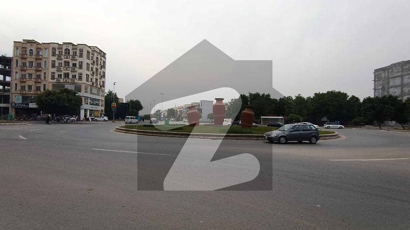 10 Marla Main Boulevard Plot For Sale In Ideal Location Of Bahria Town