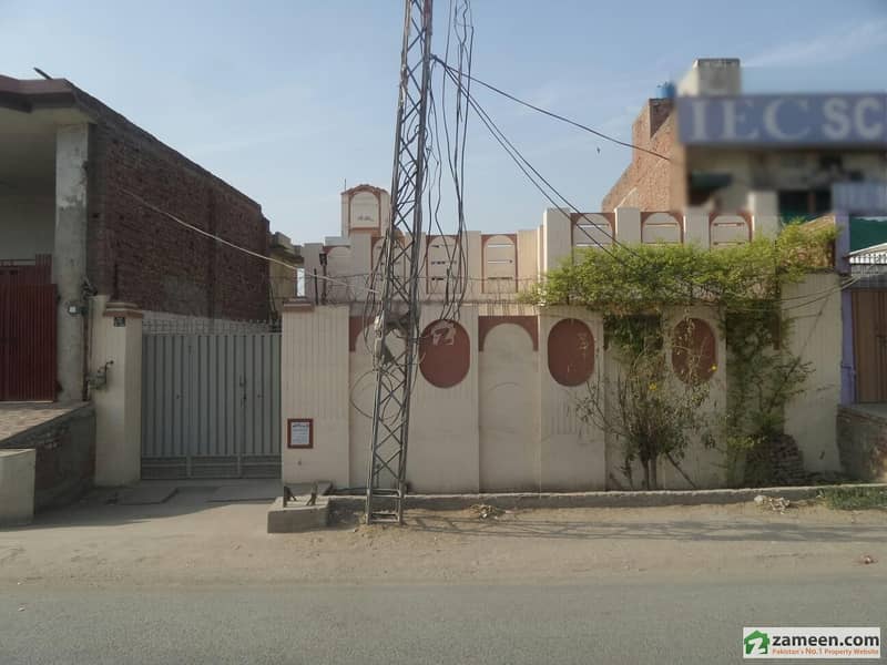 Single Story Beautiful House For Sale At Benazir Road, Okara