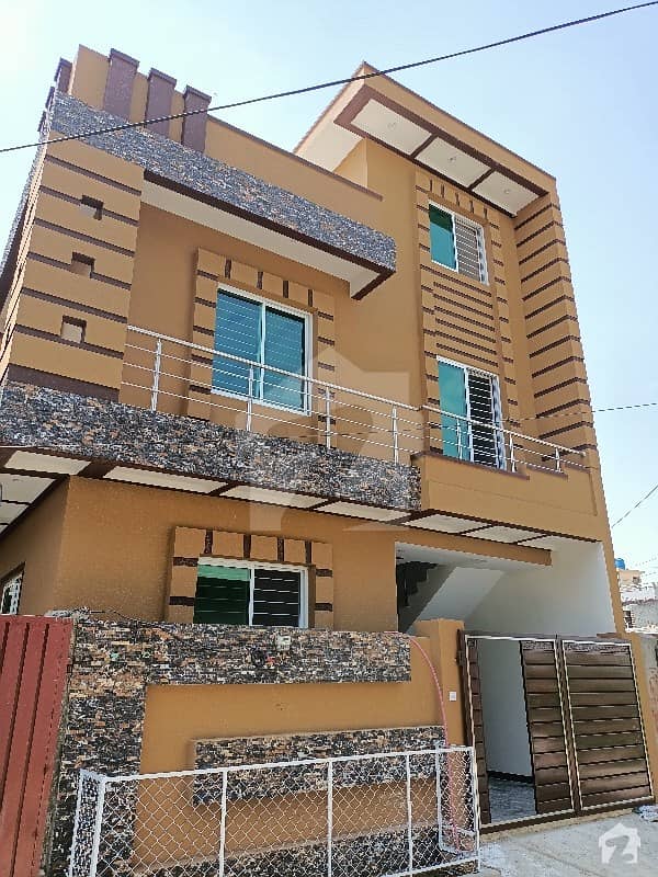 میسرائل روڈ راولپنڈی میں 4 کمروں کا 5 مرلہ مکان 1.5 کروڑ میں برائے فروخت۔