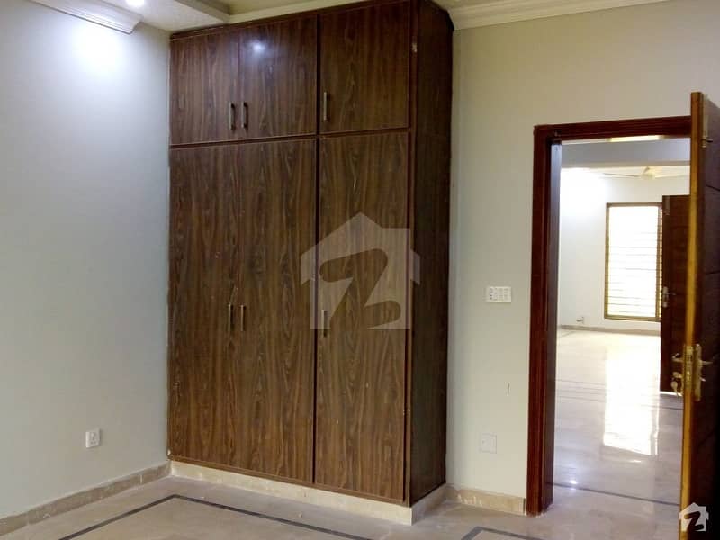 ایوب کالونی راولپنڈی میں 5 کمروں کا 10 مرلہ مکان 2.25 کروڑ میں برائے فروخت۔
