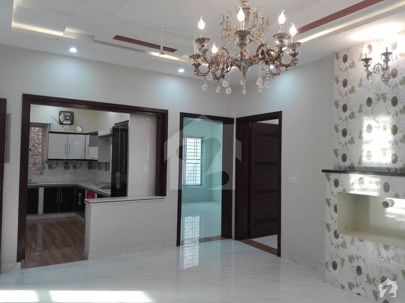 Book A House Of 10 Marla In Allama Iqbal Town Lahore