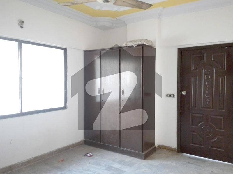 نارتھ ناظم آباد ۔ بلاک ڈی نارتھ ناظم آباد کراچی میں 3 کمروں کا 7 مرلہ فلیٹ 1.45 کروڑ میں برائے فروخت۔