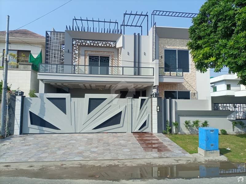 Get Your Hands On Ideal House In Gujranwala For A Great Price