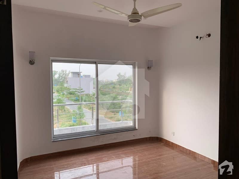 ڈی ایچ اے 9 ٹاؤن ۔ بلاک ڈی ڈی ایچ اے 9 ٹاؤن ڈیفنس (ڈی ایچ اے) لاہور میں 3 کمروں کا 5 مرلہ مکان 1.7 کروڑ میں برائے فروخت۔