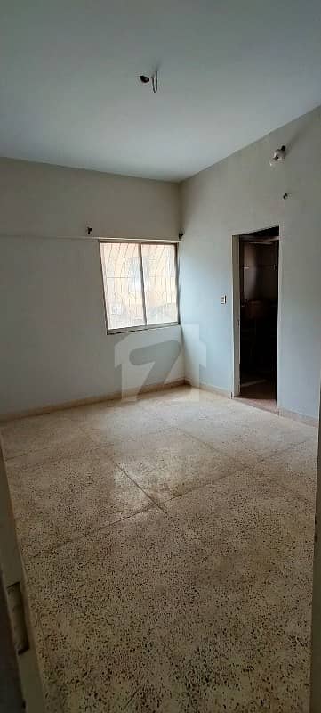 2 Bed Dd With Attached Bathrooms 1st Floor Road Facing