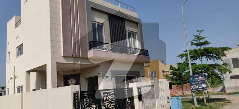 5 Marla Beautifully Designed Modern House For Sale In Dha 9 Town