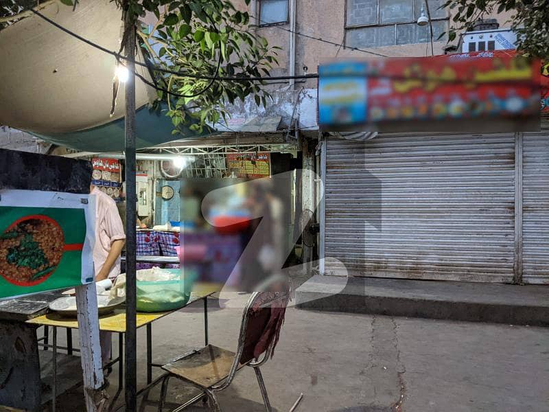 گلشنِ اقبال ٹاؤن کراچی میں 3 مرلہ دکان 60 ہزار میں کرایہ پر دستیاب ہے۔