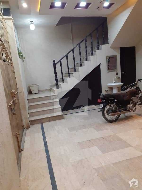 گلشنِ معمار - سیکٹر زیڈ گلشنِ معمار گداپ ٹاؤن کراچی میں 3 کمروں کا 10 مرلہ مکان 2.1 کروڑ میں برائے فروخت۔