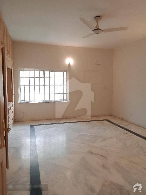 Khudadad Heights 3 Bed Flat For Rent Only For Family