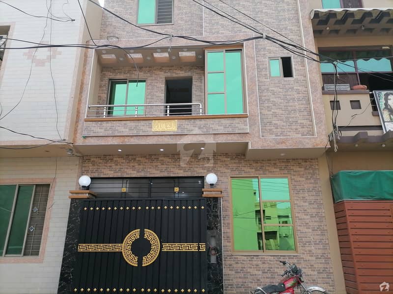 سبزہ زار سکیم لاہور میں 3 کمروں کا 4 مرلہ مکان 1.3 کروڑ میں برائے فروخت۔ سبزہ زار سکیم لاہور میں 3 کمروں کا 4 مرلہ مکان 1.3 کروڑ میں برائے فروخت۔