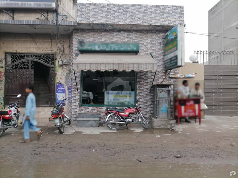 غازی روڈ کینٹ لاہور میں 2 مرلہ دکان 1.5 کروڑ میں برائے فروخت۔