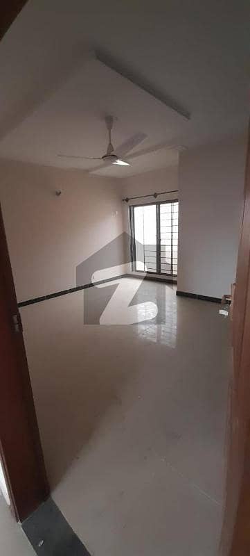 Luxury 5th Floor Park Facing West Open Apartment for Sale in Malir Cantt Askari 5