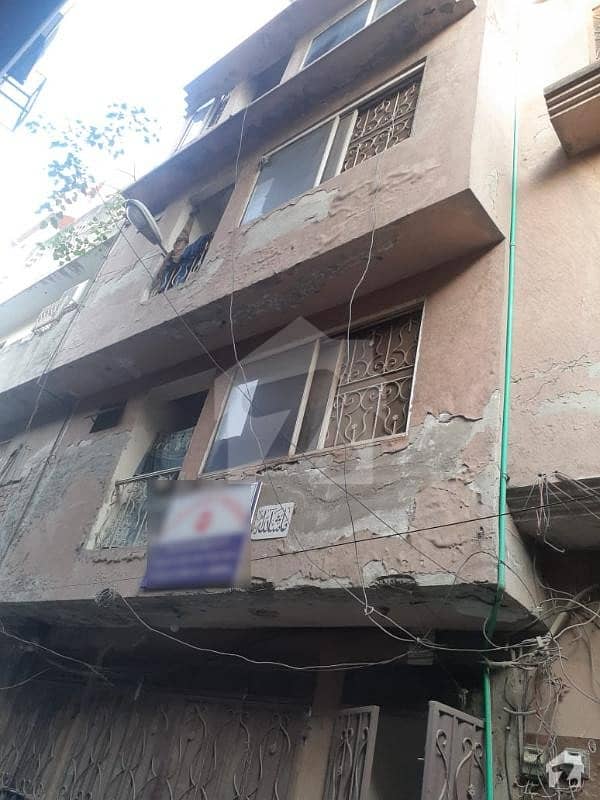 مزنگ لاہور میں 9 کمروں کا 4 مرلہ عمارت 2.15 کروڑ میں برائے فروخت۔ مزنگ لاہور میں 9 کمروں کا 4 مرلہ عمارت 2.15 کروڑ میں برائے فروخت۔