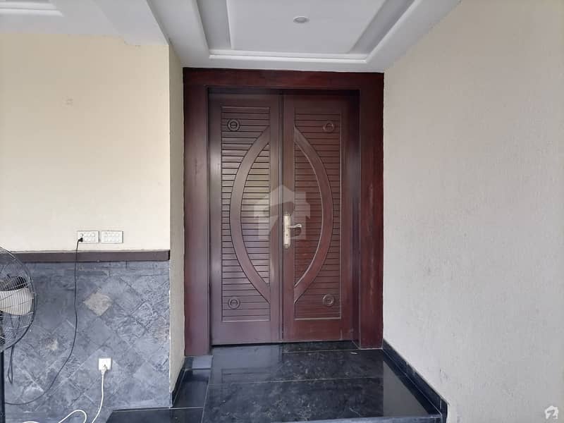 Striking 1 Kanal House Available In DC Colony For Sale