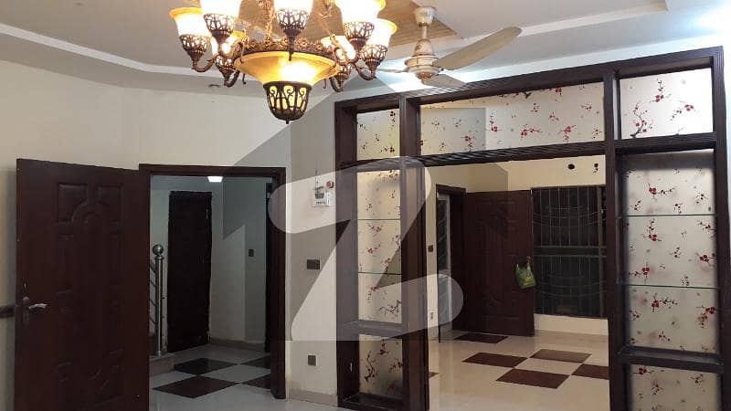 Bahria Town - Usman Block House Sized 1800 Square Feet For Rent