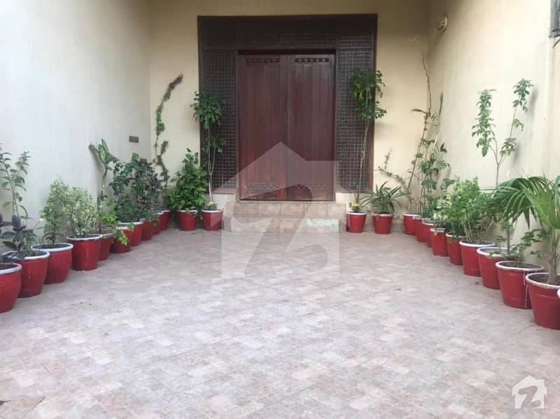 Well Furnished 250 Yards Bungalow At Phase 6