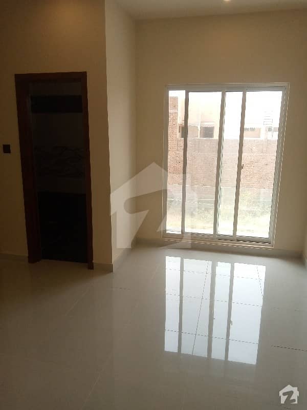 غالب سٹی فیصل آباد میں 3 کمروں کا 3 مرلہ مکان 60 لاکھ میں برائے فروخت۔