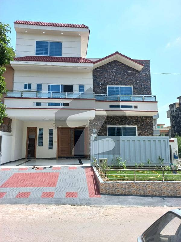 35x70 Brand New Top Class House For Sale in G13