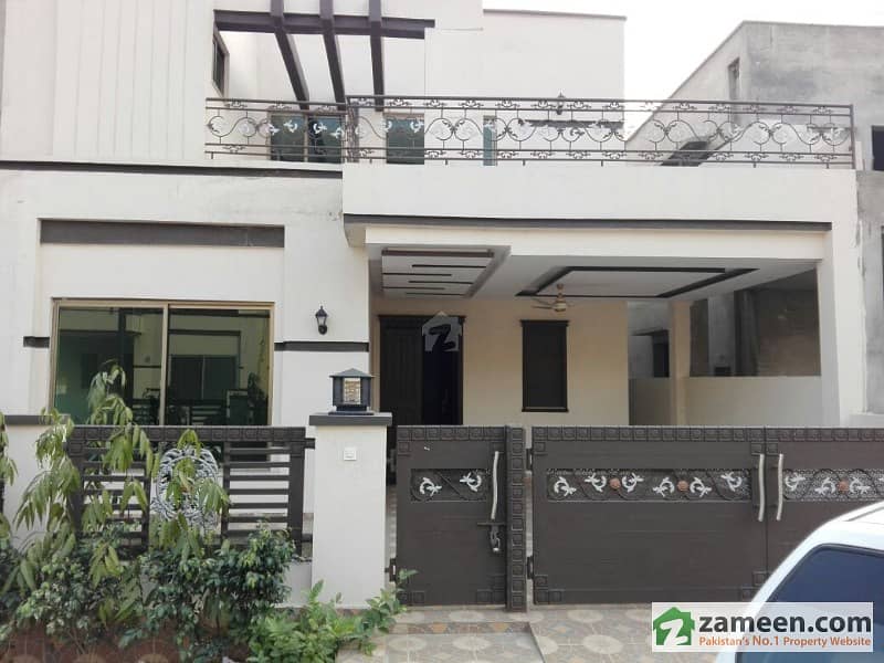 8 Marla Brand New House For Sale In Divine Gardens Lahore