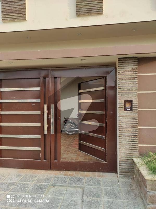 Good 325 Square Yards House For Sale In Gulistan-e-Jauhar