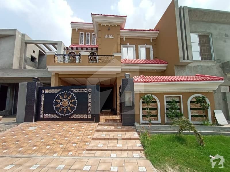 10 Marla Double Storey brand New House For Sale